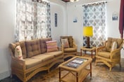 Apartment w pool, garden view, WiFi, partial AC - 1 block to the sea
