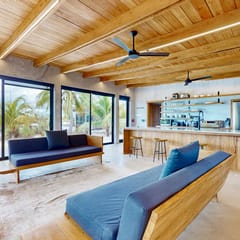 Tranquil canal-view villa with WiFi, dog-friendly space & open layout