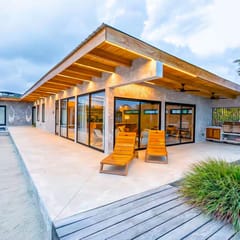 Waterfront villa with splash pool, private terrace, beach access & WiFi