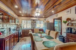 Family-friendly suite with beach access, Netflix, balcony & pool