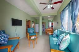 Well-located apartment with rooftop views, free WiFi, partial AC & full kitchen