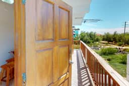 Cozy island retreat with WiFi, functional kitchenette and near to restaurants