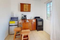 Cozy island retreat with WiFi, functional kitchenette and near to restaurants