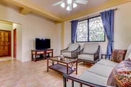 A new home in a great neighborhood w WiFi, AC - near Maya ruins