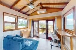 Panoramic loft with beach, pool, canoe, dock, & grill access - scenic balcony