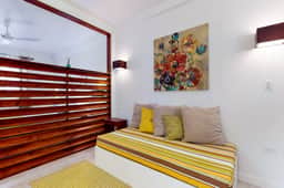 Tropical studio w patio, WiFi, AC - steps to the sea, water taxis & restaurants