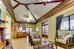 Modern Villa Home in Quiet Neighborhood w Balcony, WiFi, AC - Ideal for Day Trips