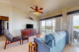 Renovated 2BR with Sunset Views at Mara Laguna