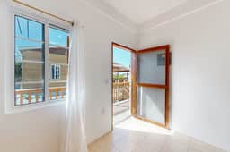 Charming single-level apartment with kitchenette and great location
