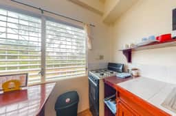 Hotel-style studio with kitchen, picnic area, free bikes, WiFi & partial AC