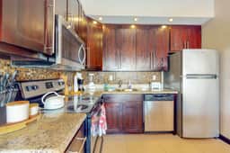 Beachfront condo with pool, amazing ocean view, & WD - near restaurants