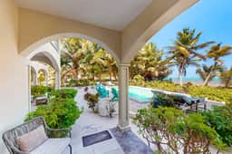 New oceanfront condo w shared pool, dock, two kayaks, partial AC, strong WiFi