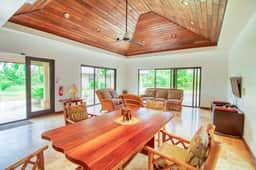 Luxurious private home in wildlife sanctuary with private pool, patio & dogs OK