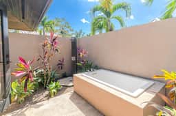 Luxurious private home in wildlife sanctuary with private pool, patio & dogs OK