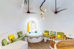 Stunning lagoon-front villa with pool, private hot tub, & AC