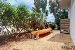 Oceanfront home w private beach, ocean view, kayaks, rooftop, WiFi & partial AC