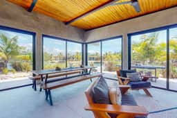 Luxury water view villa with splash pool, high speed WiFi & dog-friendly vibes