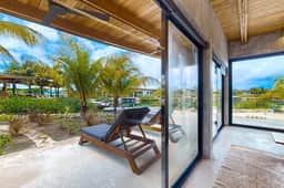 Tranquil canal-view villa with WiFi, dog-friendly space & open layout