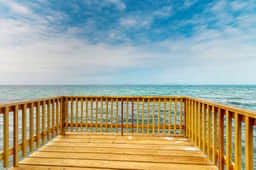 Oceanfront cabin w overwater kitchenette, sea views & private deck