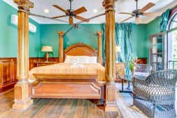 Two Riverfront Suites with Shared Infinity Pool, Balcony Views, WiFi, AC - Dogs OK