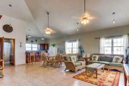 Stunning Ocean Views, Pool, Partial AC, Strong WiFi, & Oceanfront Location