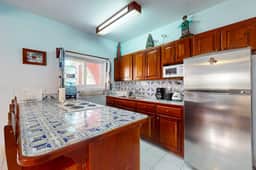 Peaceful dog-friendly condo w ocean view, shared pool, free WiFi & partial AC - Image 4