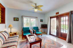 Peaceful dog-friendly condo w ocean view, shared pool, free WiFi & partial AC - Image 3