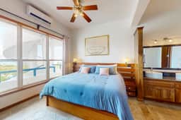 Tranquil apartment with modern amenities, and serene outdoor pool - Image 2