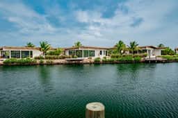 Lagoonfront 3BR Villa at Seabird 16 - Pool & Dock - Image 4