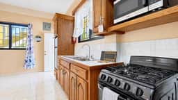 Cozy Dangriga Coastal Getaway with AC, In-Unit Laundry & Full Kitchen - Image 4