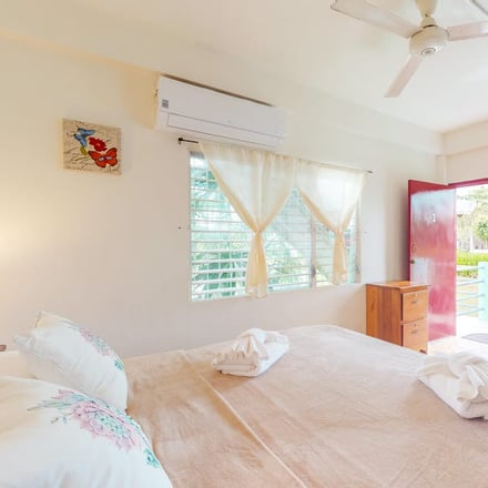 Bright bedroom, Caye Caulker