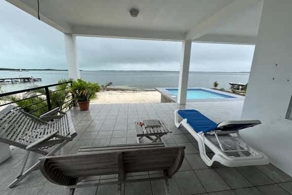 Waterfront home in a quiet area with amazing views, pool, lanai & hammock - Image 1