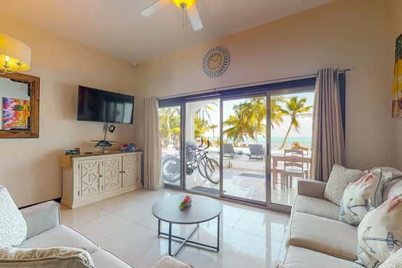 Beachfront condo with pool, amazing ocean view, & WD - near restaurants - Image 1