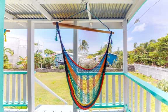 Cozy studio cabana with WiFi, partial AC, deck, yard, kitchenette & grill - Image 1