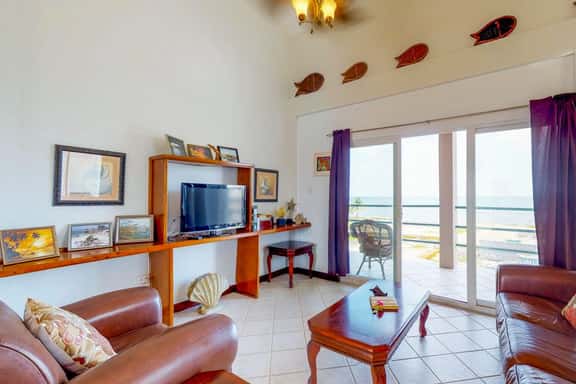 Waterfront Condo with Sea View, Shared Pool, WiFi, & Central AC - Near Beaches - Image 1