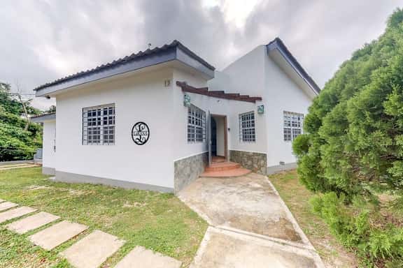 Welcoming home near town with private pool, jungle views, WiFi & partial AC - Image 1