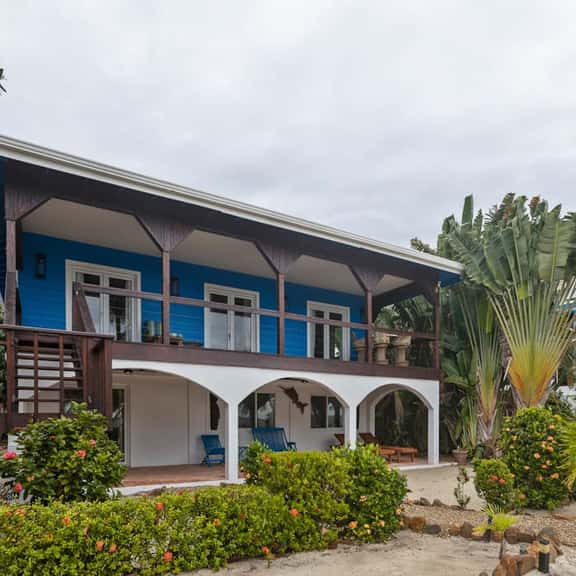 Beachfront home with dock, deck, hammocks, strong WiFi, AC & sea view - Image 1
