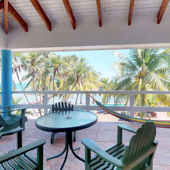 Oceanfront condo with shared pool, sea view, central AC & WiFi - walk to the beach - Image 1