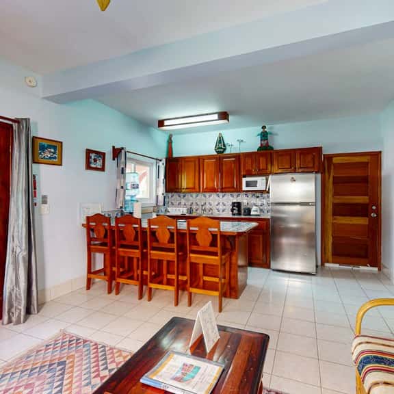 Peaceful dog-friendly condo w ocean view, shared pool, free WiFi & partial AC - Image 1