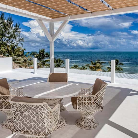 Luxurious beachfront home with private pool, rooftop grill, and sea views - Image 1