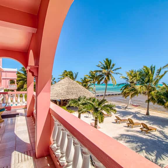 Beachfront condo with beach access, dock, pool, balcony, & ocean views - Image 1