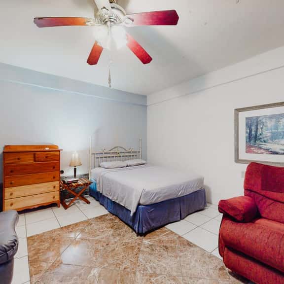Roomy Casita - Shared Pool - Free High-Speed WiFi, AC - Image 1