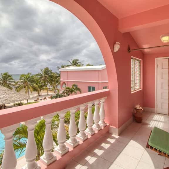 Ocean-view condo with outdoor pool, dock, grill, balcony, beach access - Image 1