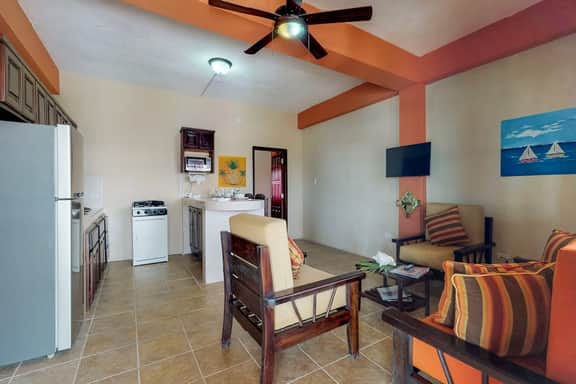 Ideally located apartment w WiFi, partial AC & shared rooftop - steps to the sea