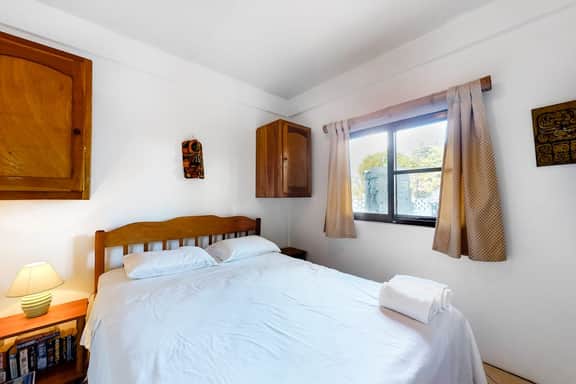 Cozy Suite w WiFi, AC, Shared Sundeck, & Pool - Rooftop with Great Views