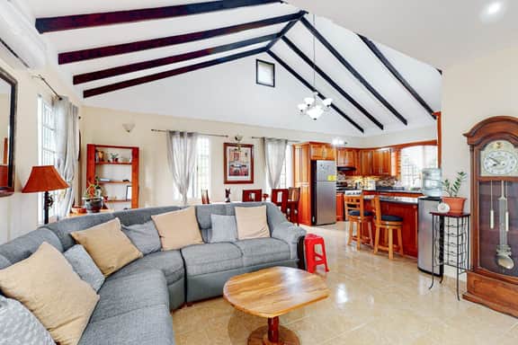 Serene villa with a large deck, gorgeous view, full kitchen, & washer dryer