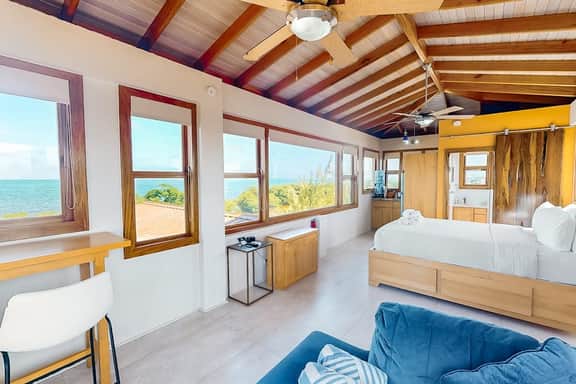 Panoramic loft with beach, pool, canoe, dock, & grill access - scenic balcony