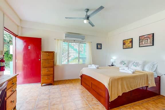 Bright studio w complimentary bikes, kitchen, picnic area, WiFi & partial AC