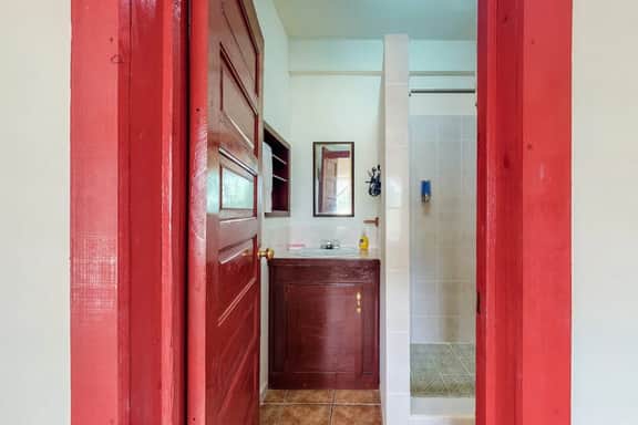 Bright studio w complimentary bikes, kitchen, picnic area, WiFi & partial AC