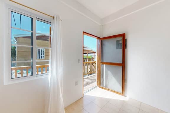 Charming single-level apartment with kitchenette and great location